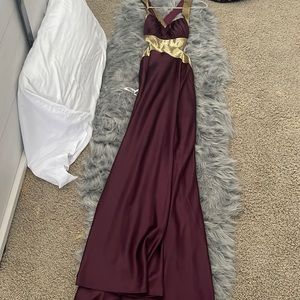 Wine and gold log woman dress